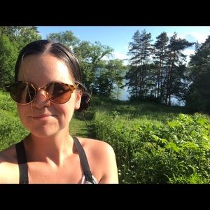 Meet your Posher, Thalia